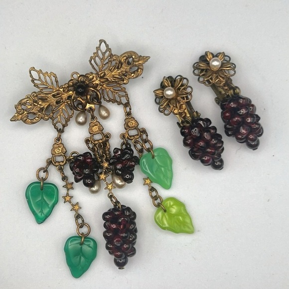 Vintage 70s Janny Glass Grape Cluster Set – Coquette Cottagecore Jewelry - Picture 1 of 7